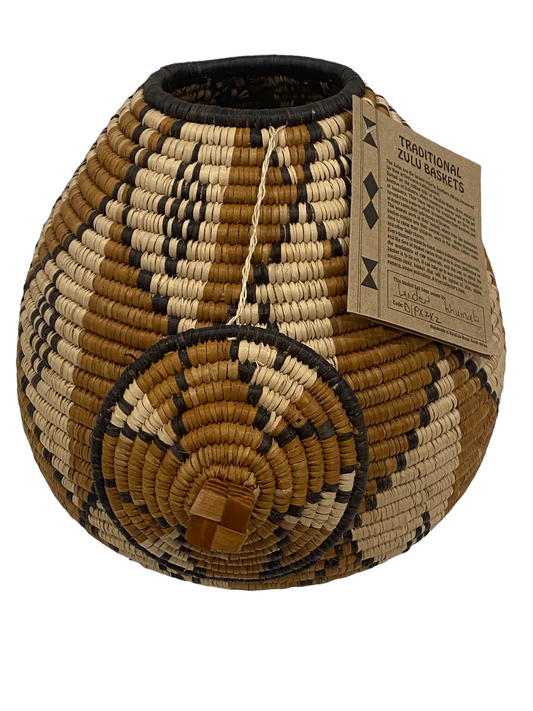 Zulu Ukhamba - traditional basket (TR9.10)