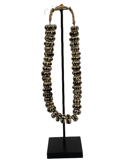 Kenya Beads Necklace - Disc shaped brown/white (47.1)