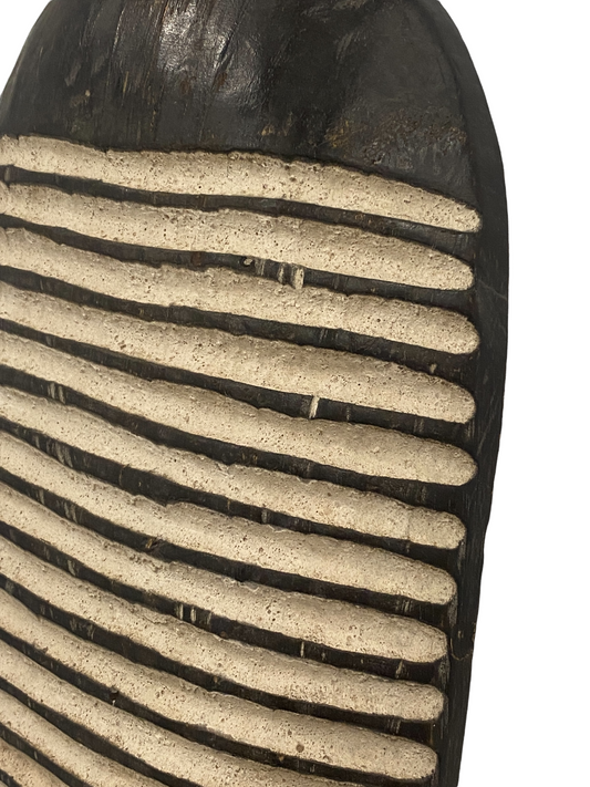 Cameroon Shield - (TR6102)