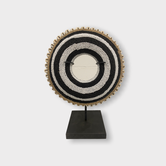 Cameroon beaded bracelet - (88.1) black n white