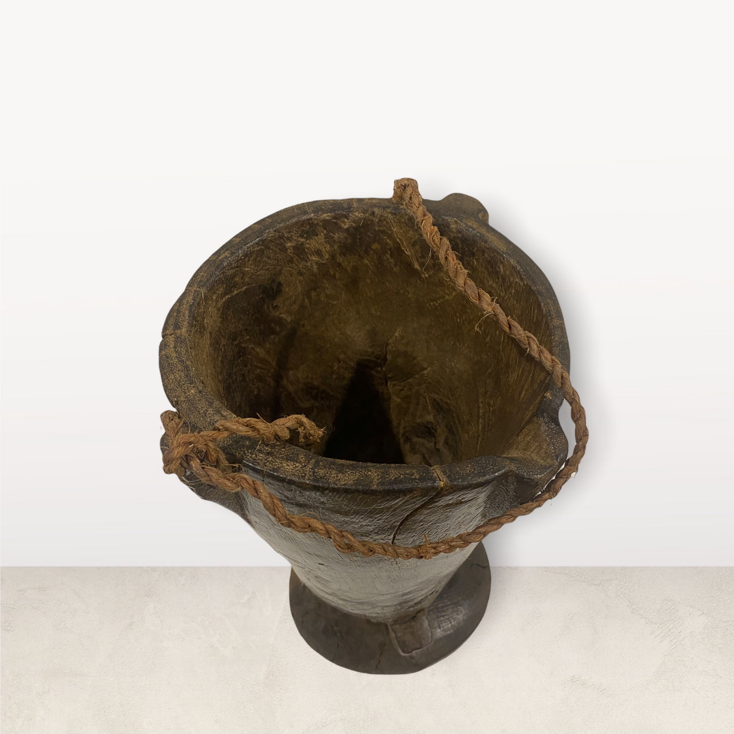 Lozi milk jug - Zambia (174.1)