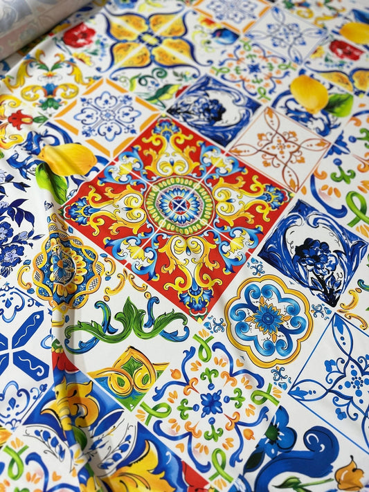 Luxury Majolica Pattern Fabric