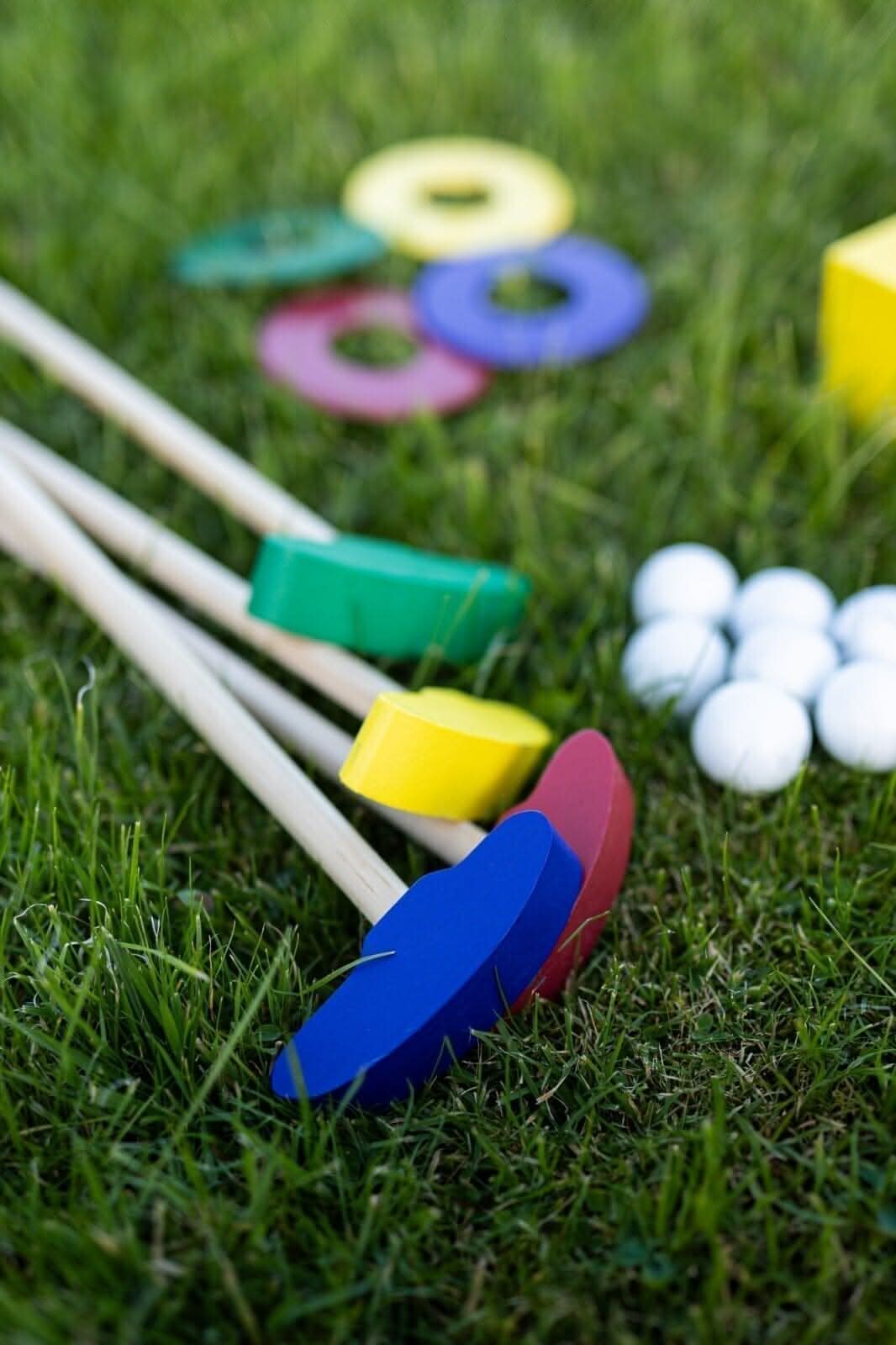 Kid's Toy Wooden Golf Set With Clubs, Balls and Ramps
