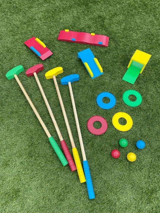 Kid's Toy Wooden Golf Set With Clubs, Balls and Ramps