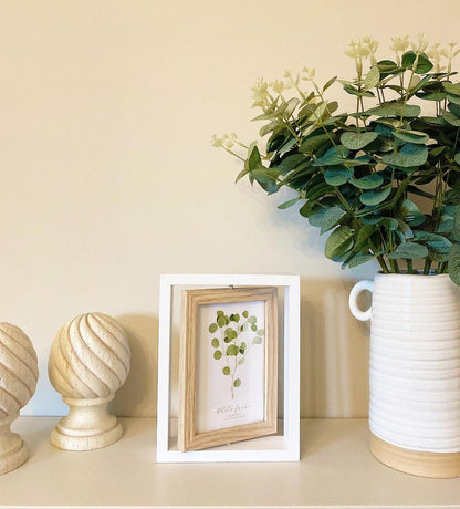 Exquisite Swivel Photo Frame. Dual-Sided Display for 4x6 Photos. Elegant Design. Perfect Home Decor.