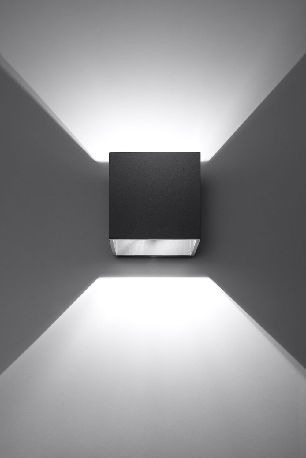 Wall lamp LED Quad SL.0057 SOLLUX Modern Lighting Sconce Black G9 1-Light Aluminium Square for The Kitchen and The Bedroom