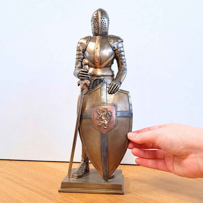 Medieval Knight with Lion Rampant Shield (hand-cast statue sculpture) 10cm Height