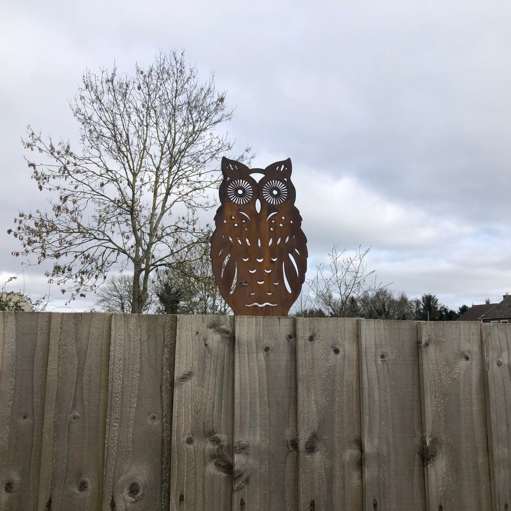 Premium Rusty Metal Standing Owl Decoration - High-Quality Garden Ornament