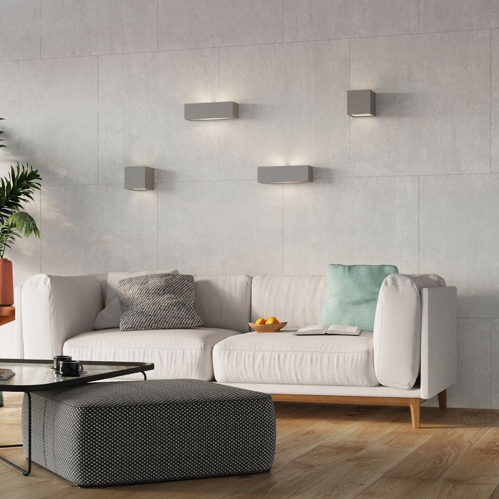 Modern Leo Wall Lamp: Ceramic & Glass Design with E27 Socket