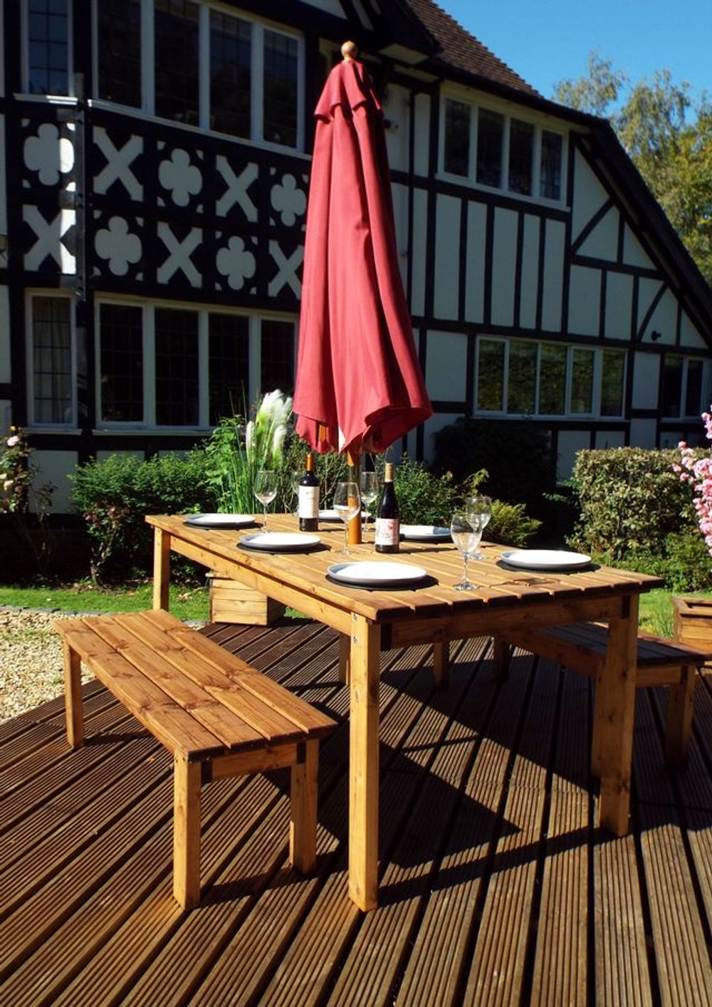 Premium Outdoor Dining Set - Charles Taylor Solid Wood 6-Seater Table Set with Storage - 10-Year Rot Free Guarantee