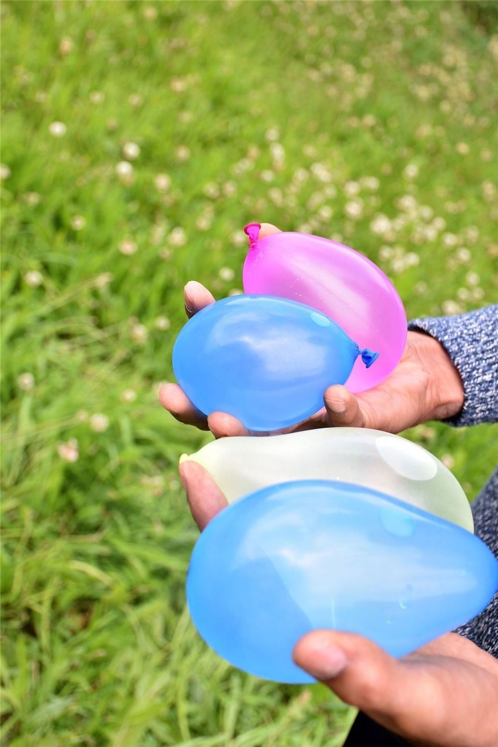 Premium Water Bombs with Nozzle - 200-Pack - Fun & Safe - Suitable for Kids 8+".