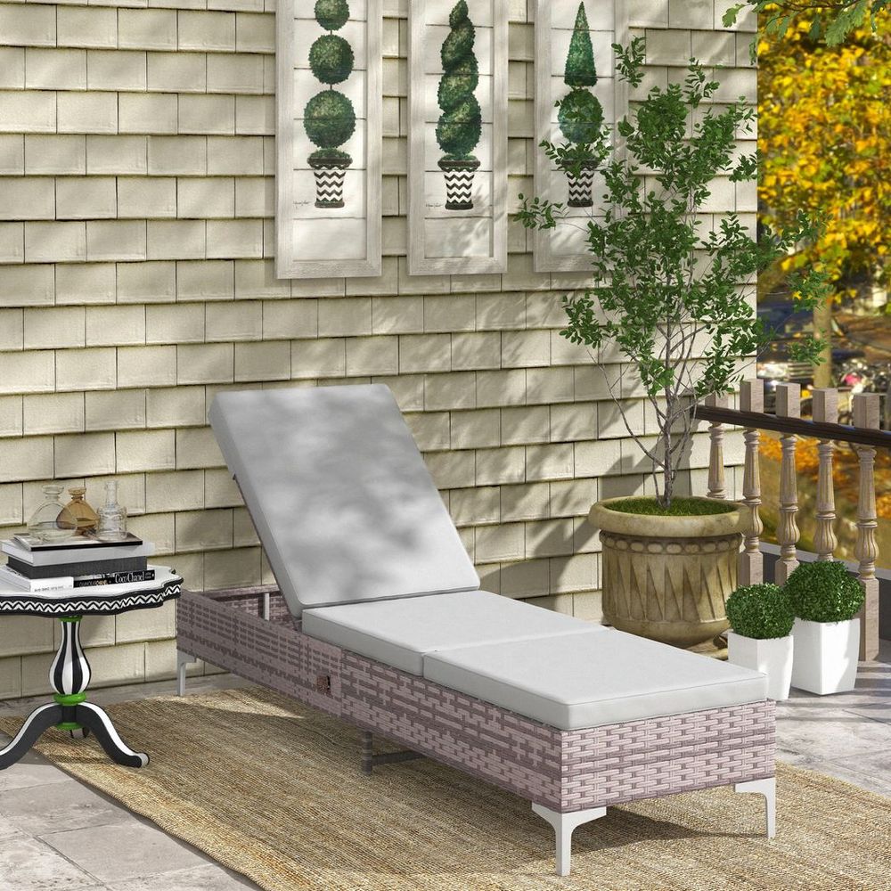 Outsunny Rattan Sun Lounger - Perfect for Outdoor Relaxing