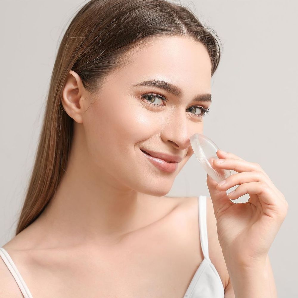 Aquarius Silicone Make-Up Sponge, Keep your makeup on your face, Clear