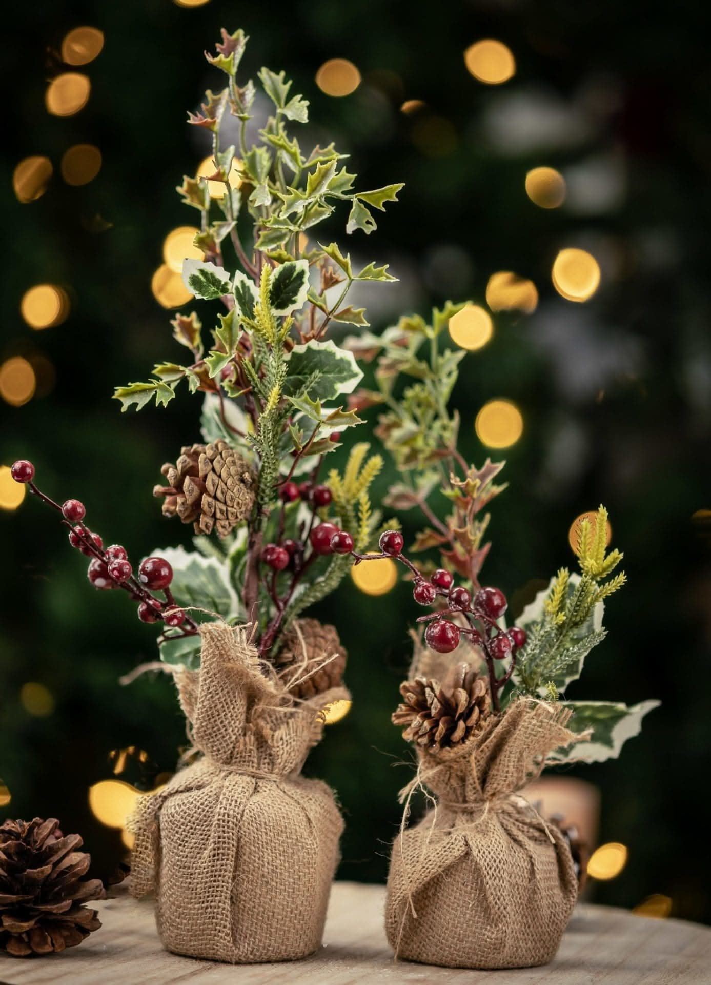 Pine Cone Berries Mini Artificial Tree Decoration