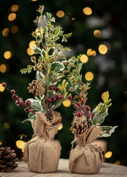 Pine Cone Berries Mini Artificial Tree Decoration