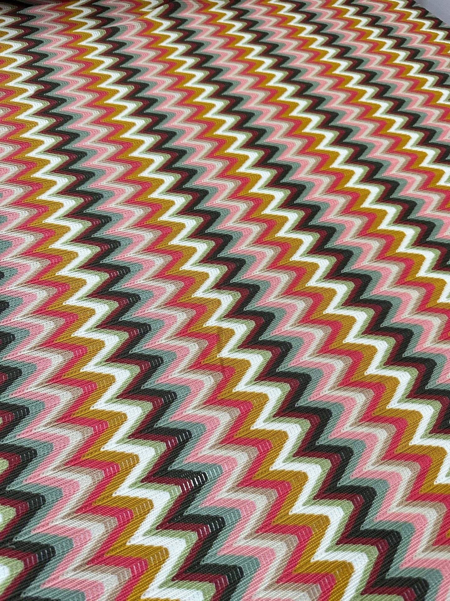 Luxury Autumn Chevron Zigzag Knit Jersey Fabric
