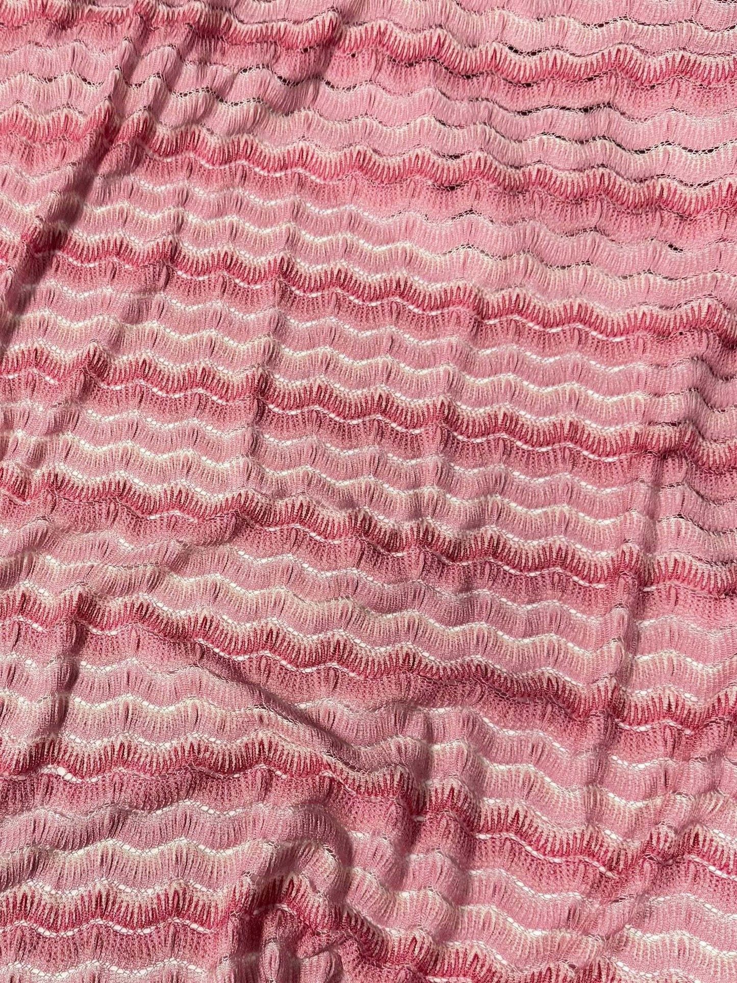 Zigzag Mesh Fabric in Pink Tones
